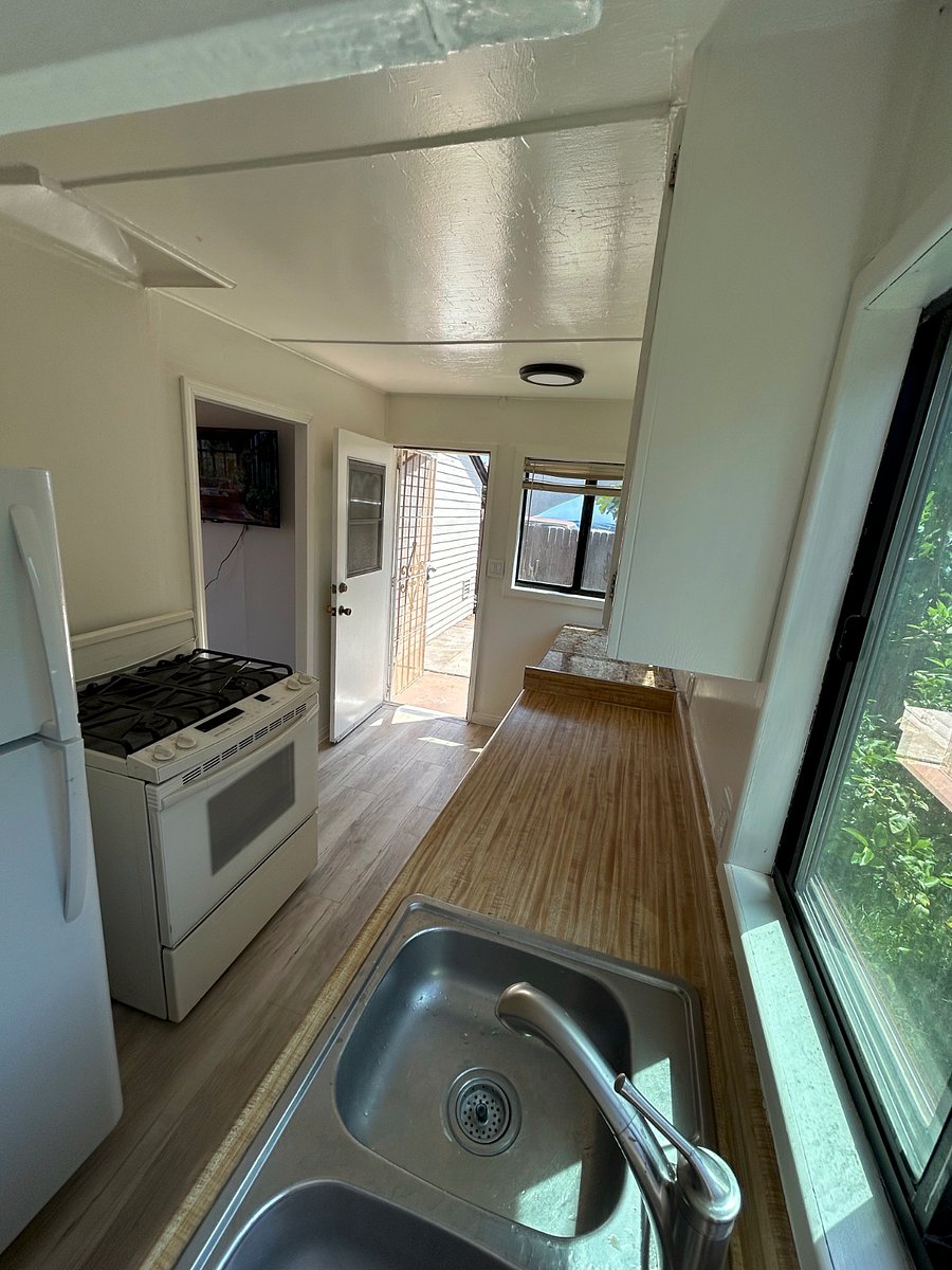 Furnished Finder property 853854_1 photo 18