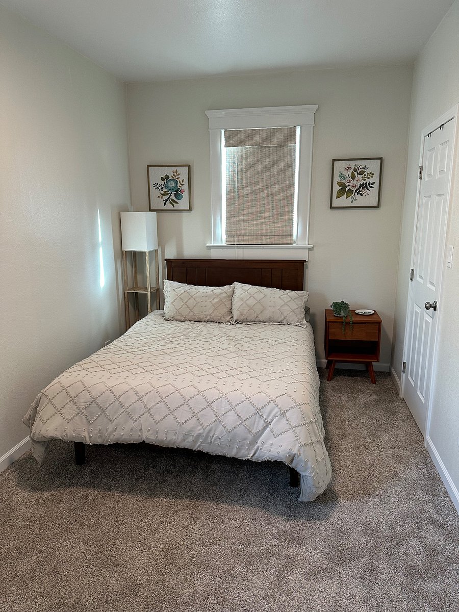 Furnished Finder property 853903_1 photo 17