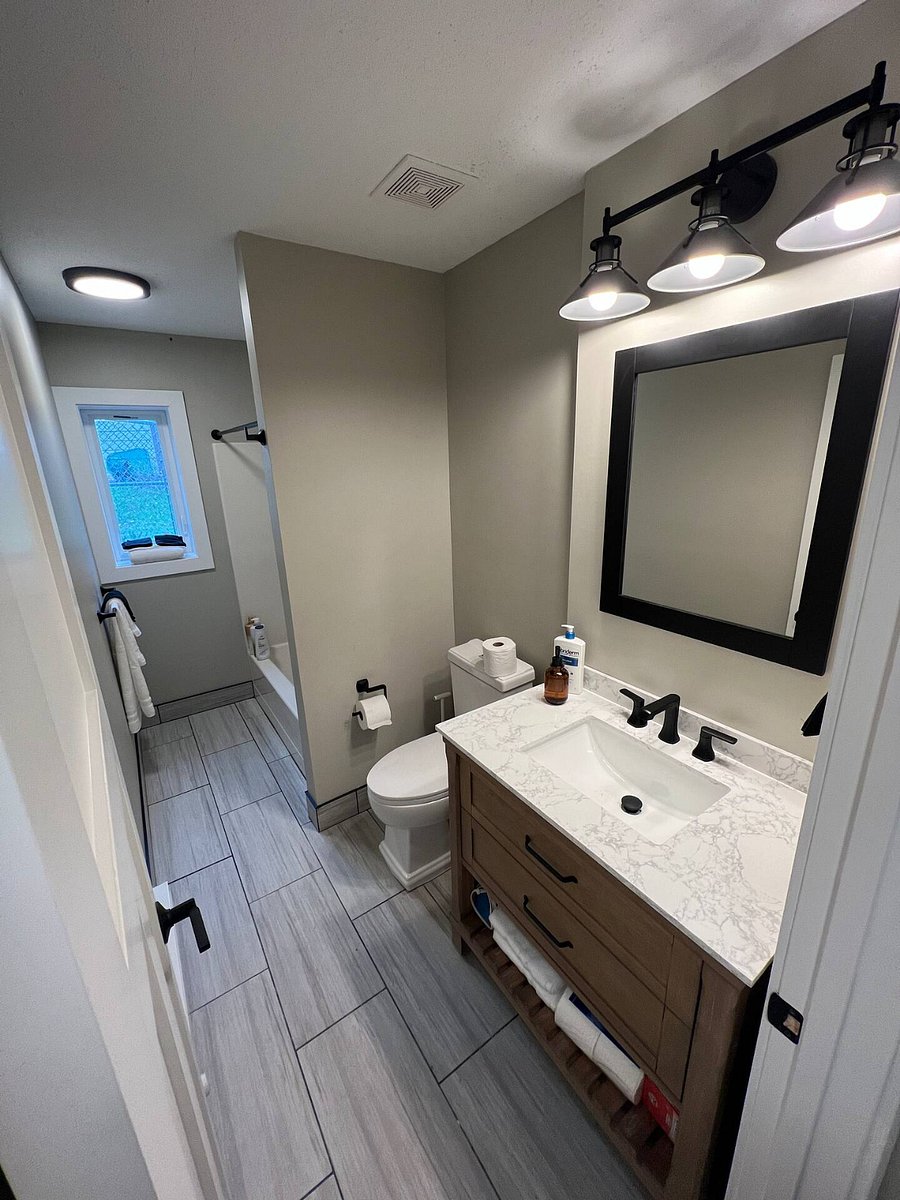 MIL Suite Bath
