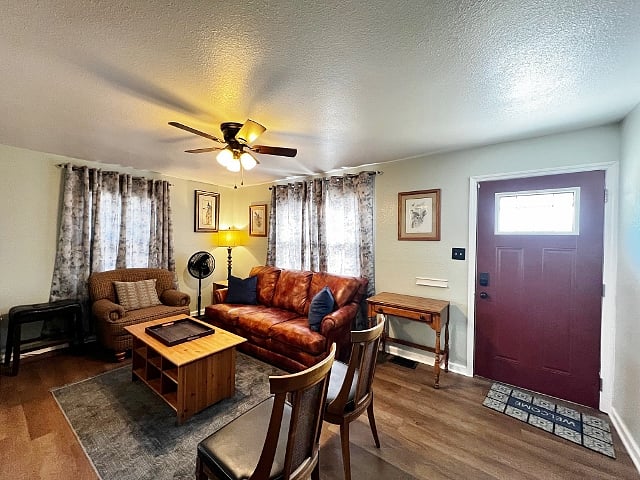 Furnished Finder property 854033_1 photo 3