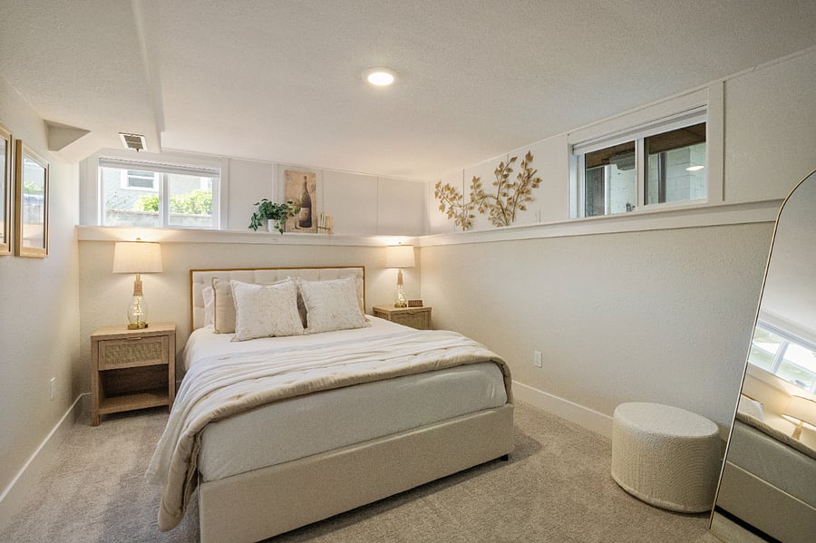 Settle into the Domaine Room, where comfort meets elegance. Enjoy a plush queen bed, tasteful decor, and a spacious closet with dresser perfect for a relaxing, stylish stay in a peaceful setting.