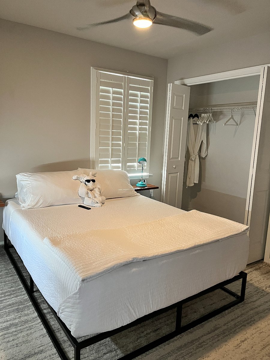 1st bedroom