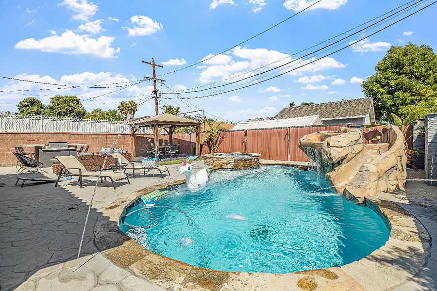 Furnished Finder property 854124_1 photo 8