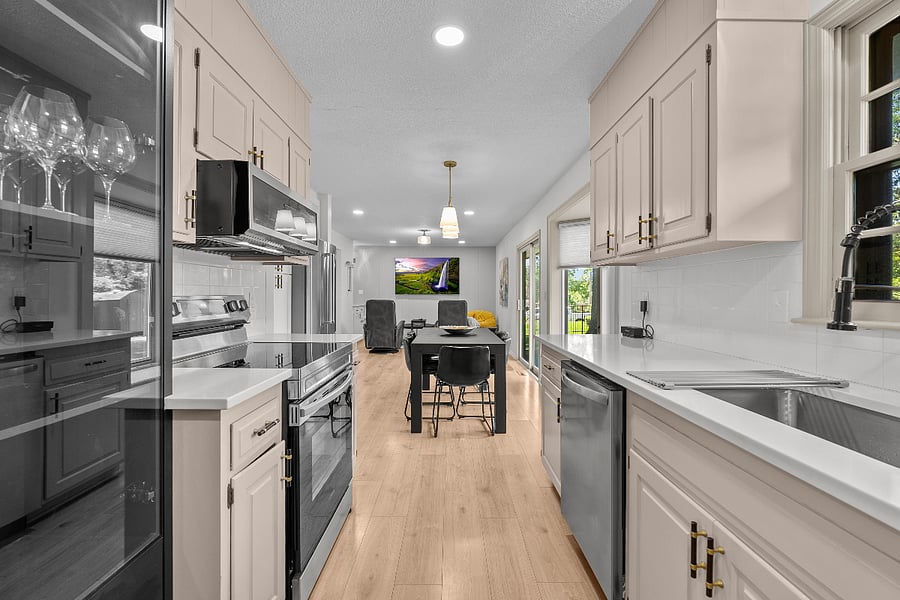 Ample kitchen space.