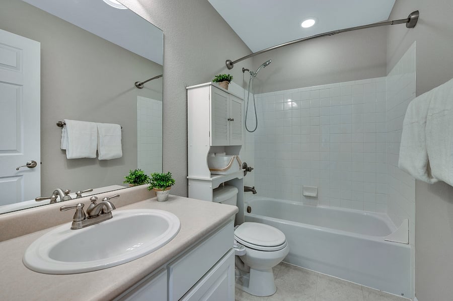 Full bath on the upper level to support the two secondary bedrooms.