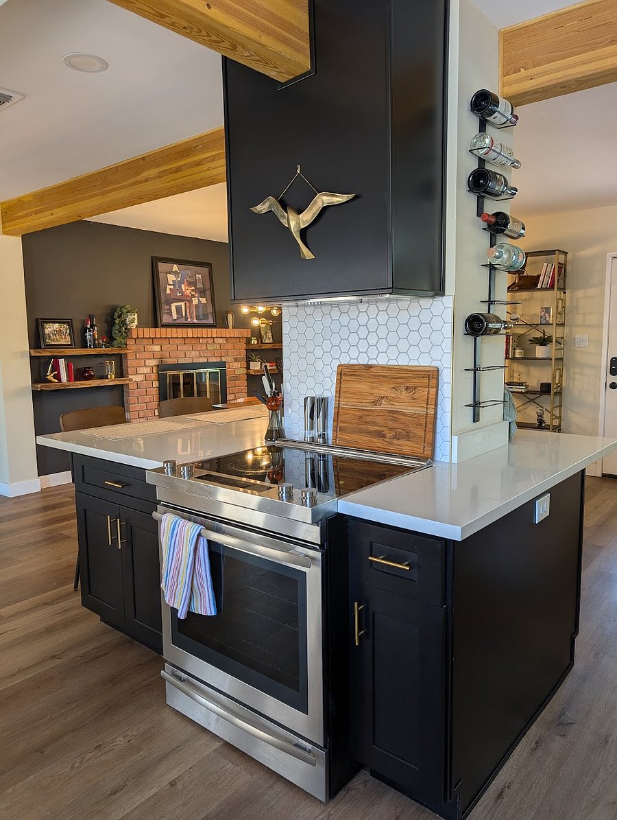 Kitchen stove and island seating