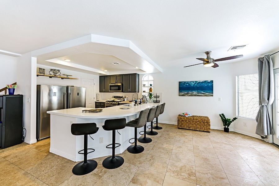 Kitchen Counter w/ Chairs