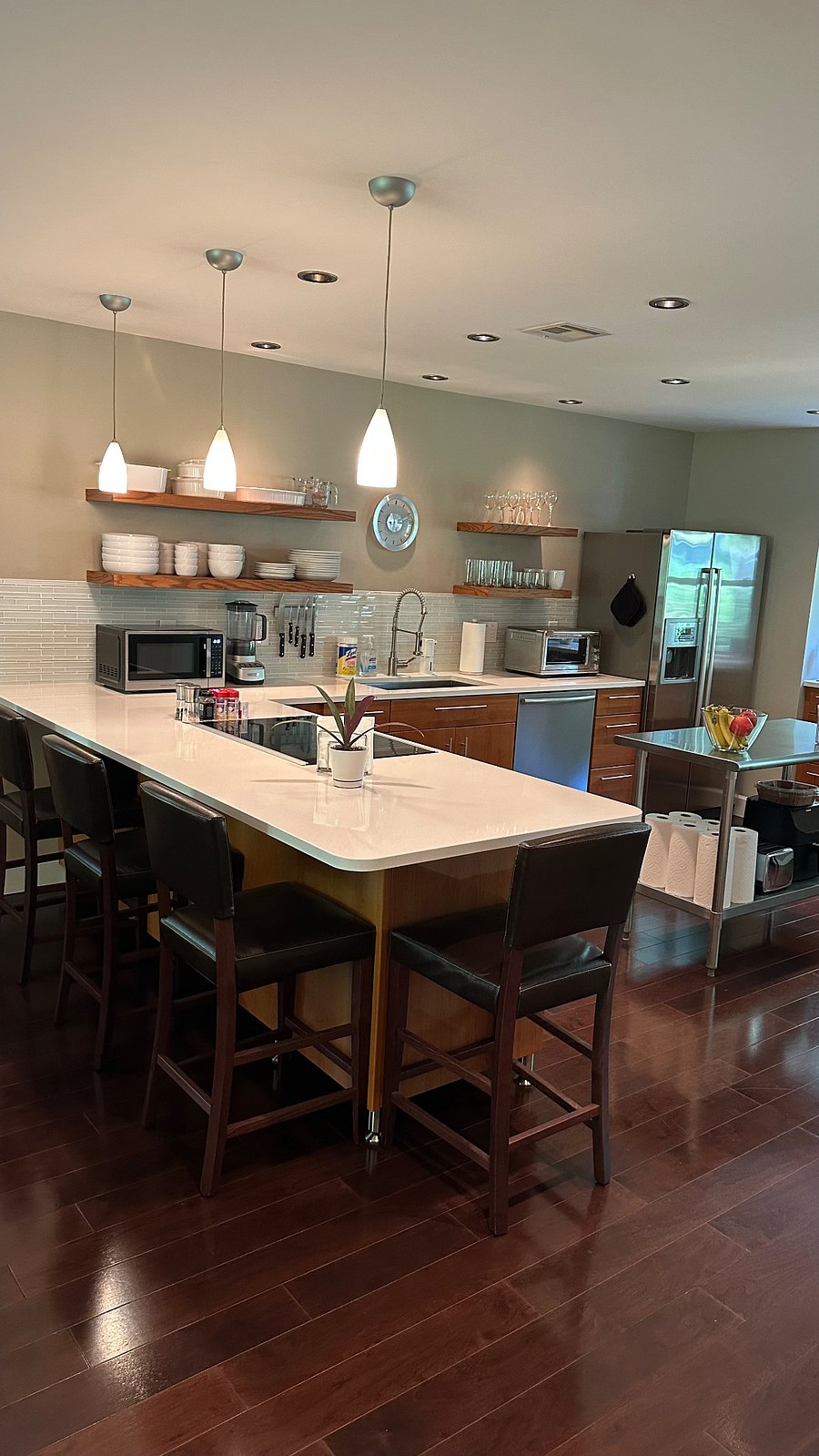 Gourmet Kitchen & Dining Area