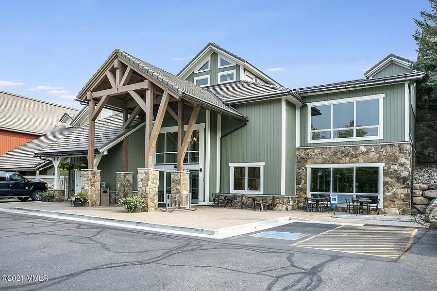 Homestead Court Club: membership included in rent. 5 min walk