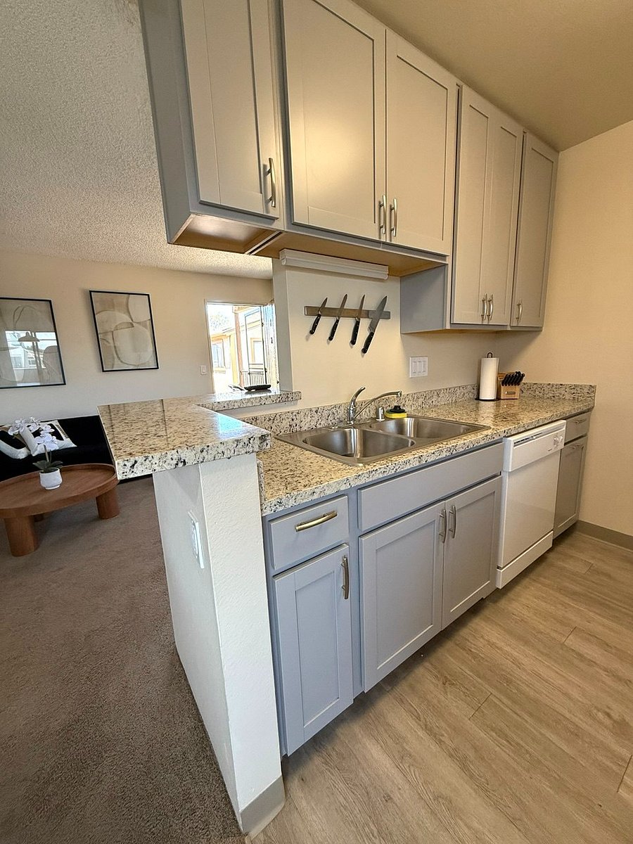 Furnished Finder property 854678_4 photo 12