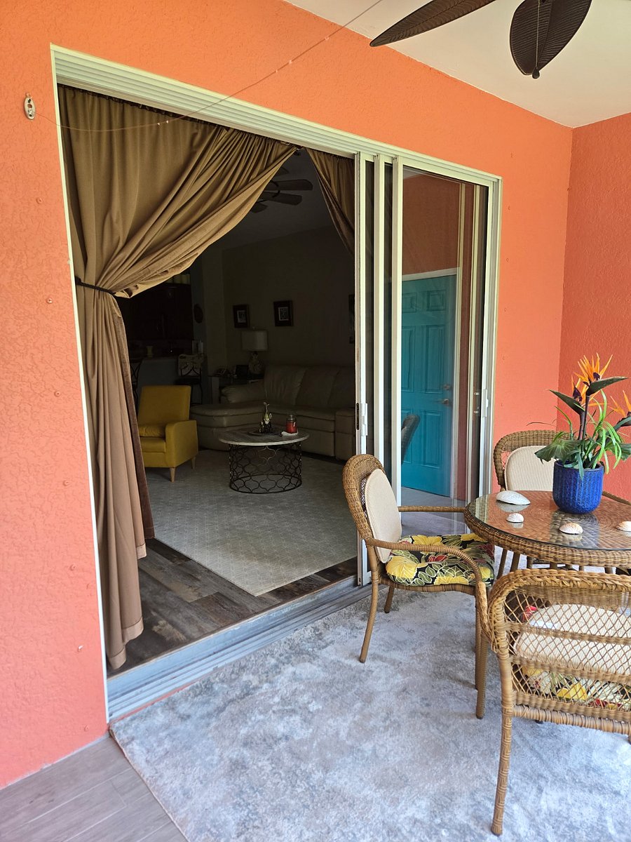 Screened in Lanai