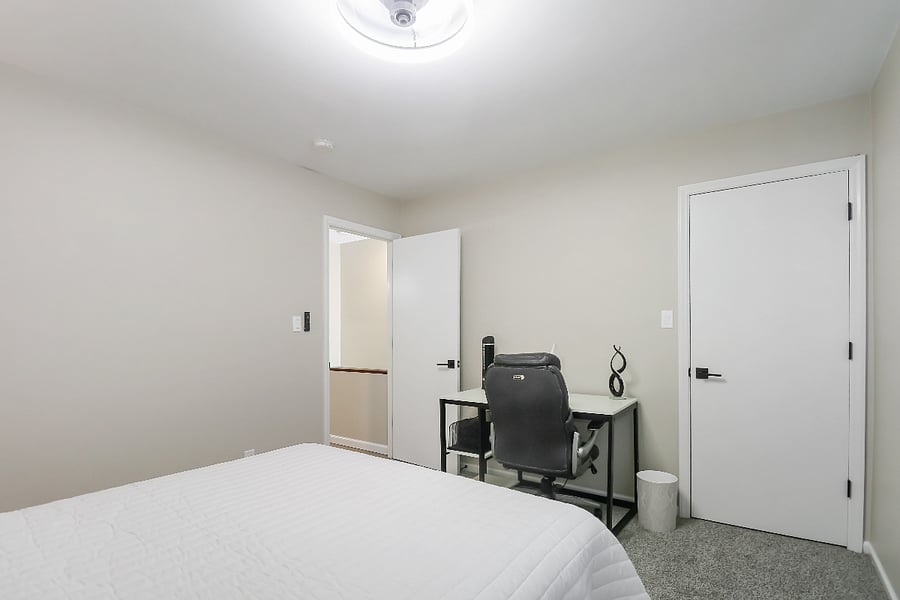 OFFICE/BEDROOM