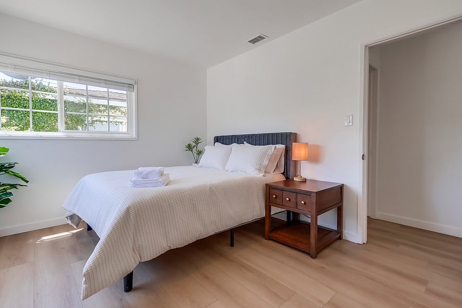 Furnished Finder property 854882_1 photo 15