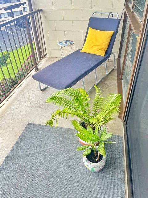 Quiet, comfortable outdoor lanai