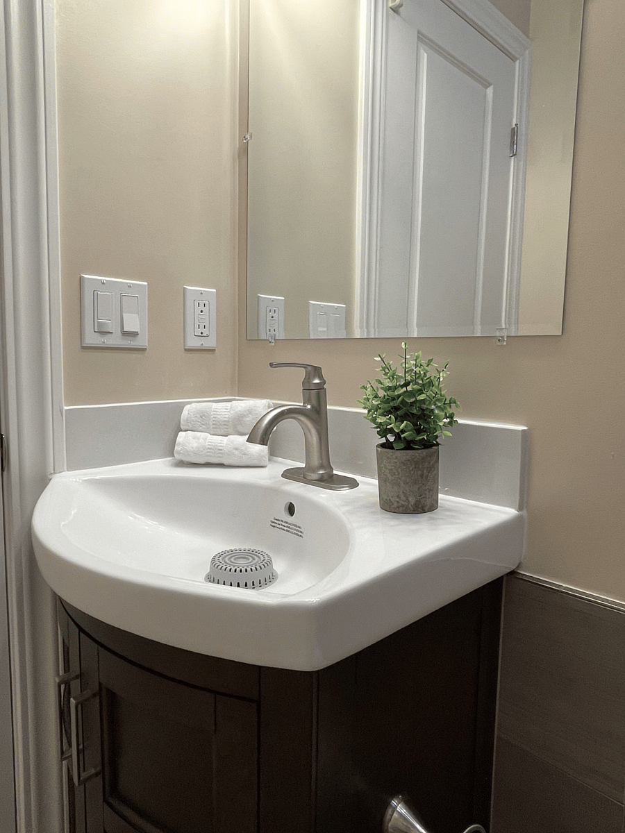 Furnished Finder property 855002_2 photo 24