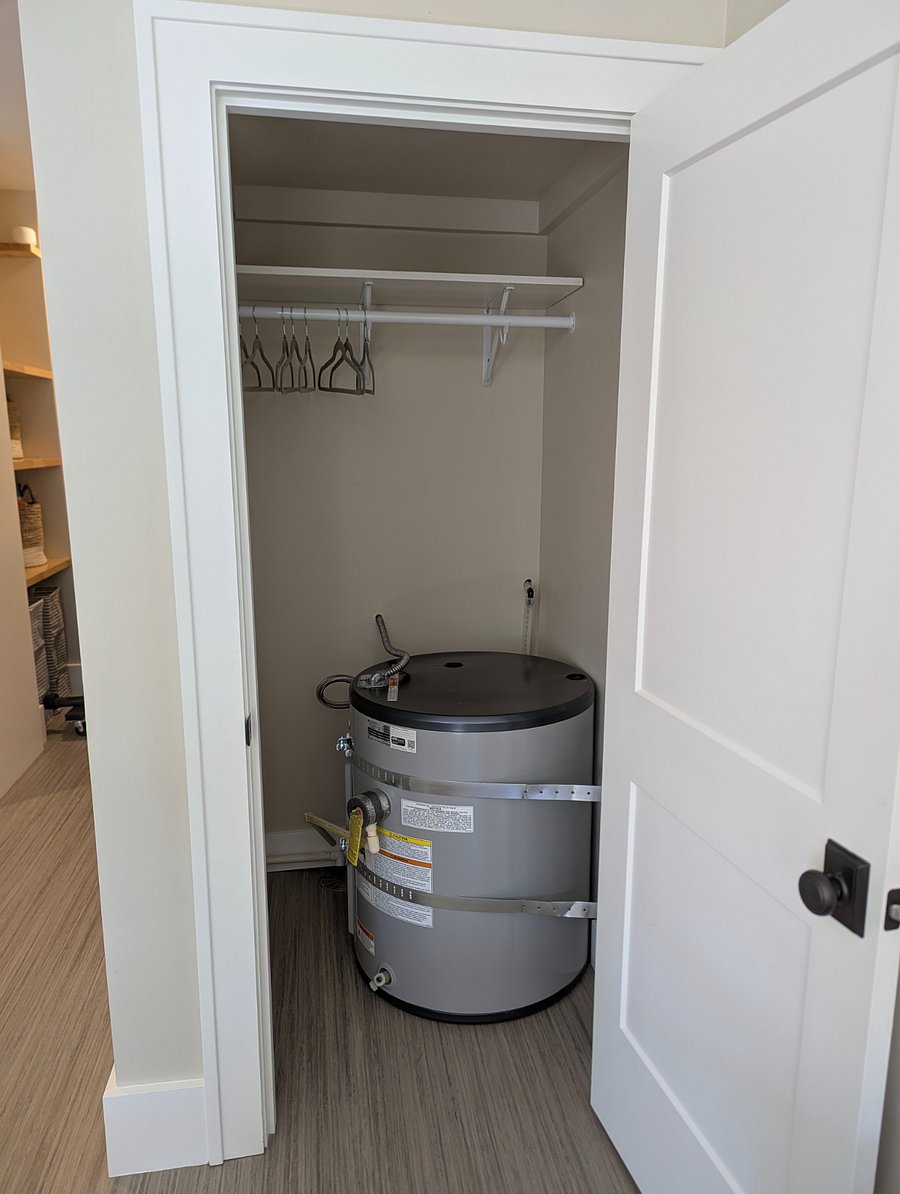 Coat closet