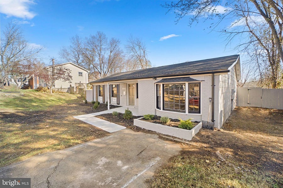 Furnished Finder property 855115_1 photo 27