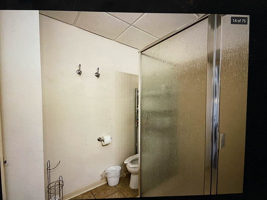 UPSTAIRS BATHROOM
