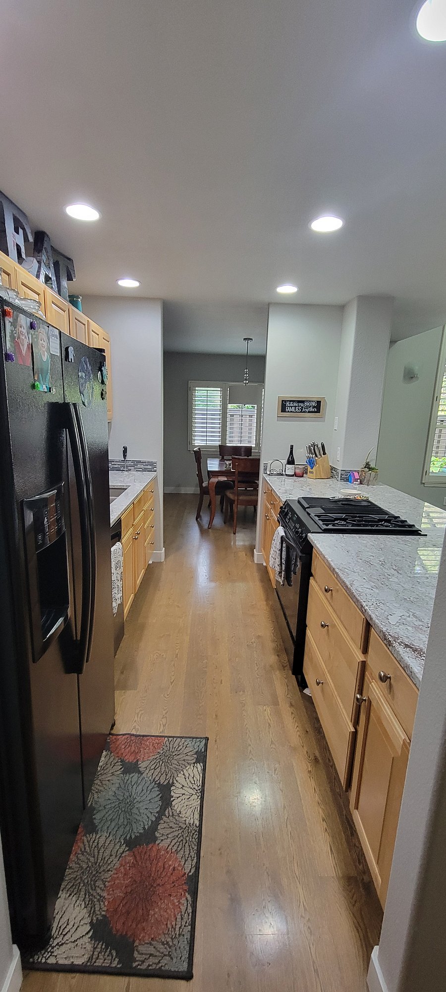 Full kitchen
