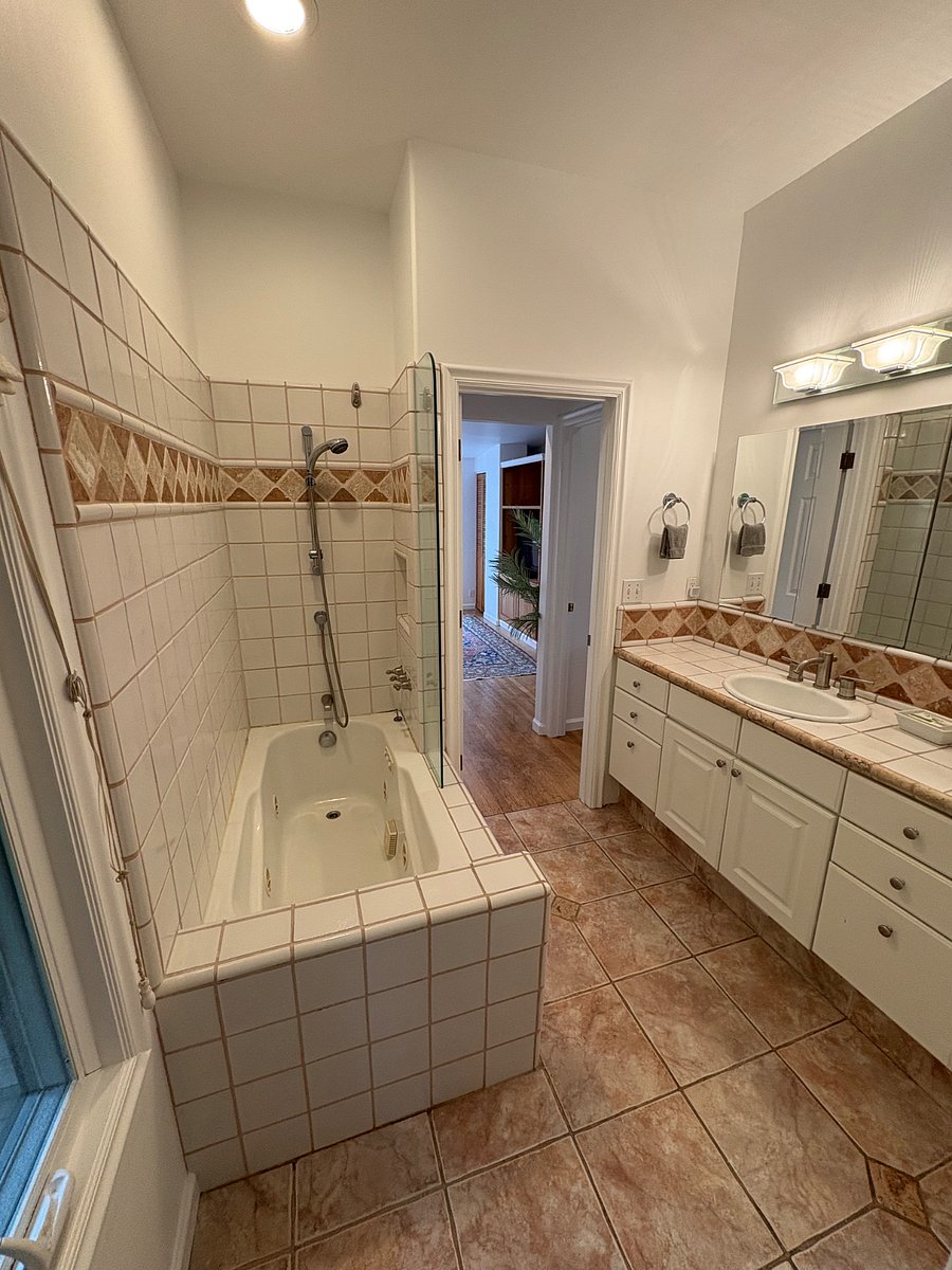 Furnished Finder property 855247_1 photo 9