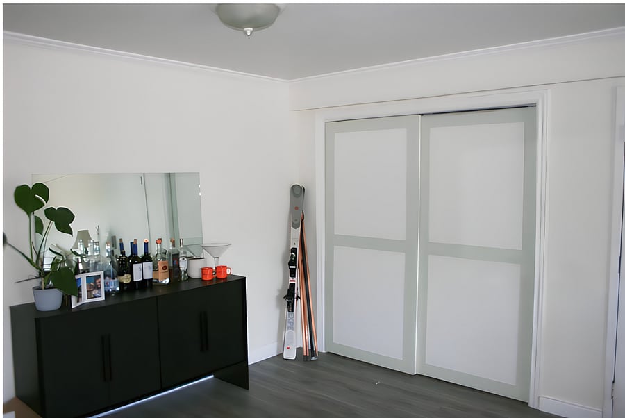 Closet/Dining room area