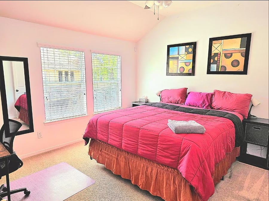Master bedroom with attached bath $1100/month