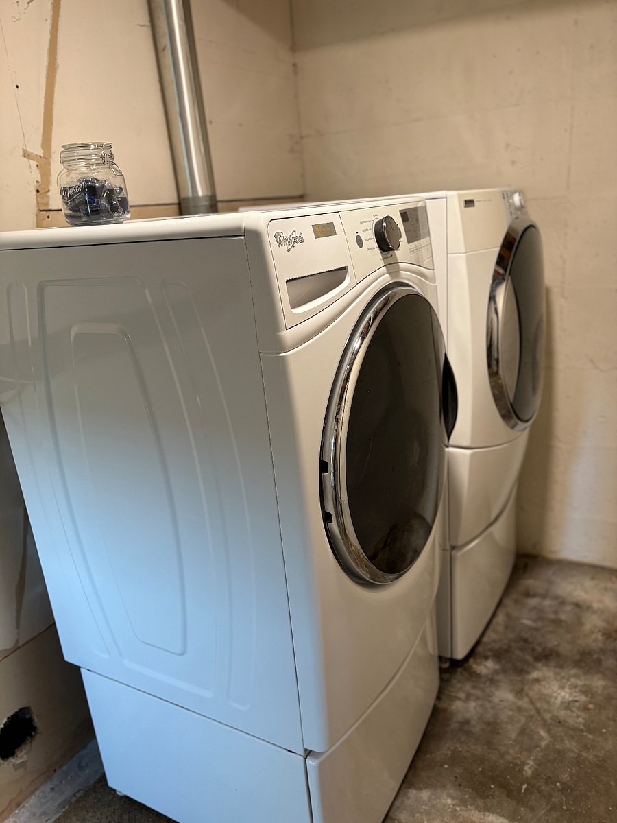 In-unit washer and dryer!