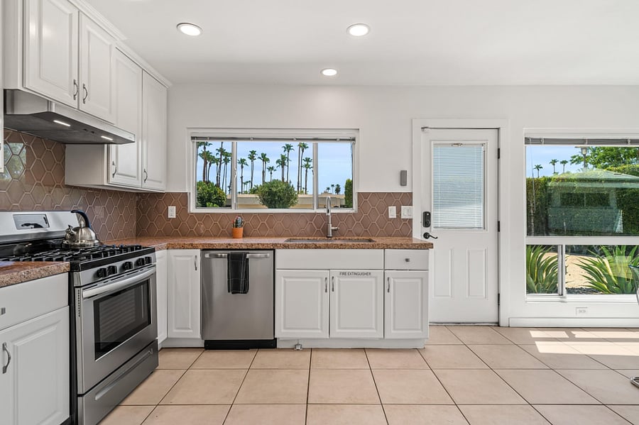Furnished Finder property 855330_1 photo 10