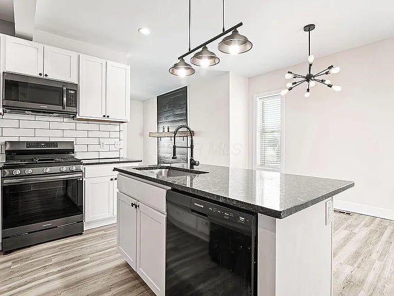 Furnished Finder property 855362_1 photo 9