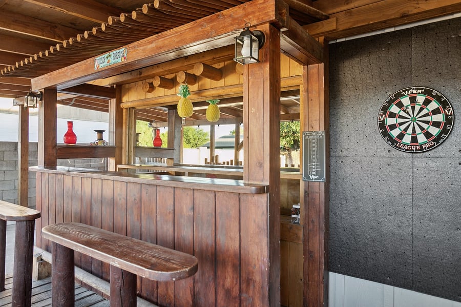 Backyard Bar & Darts