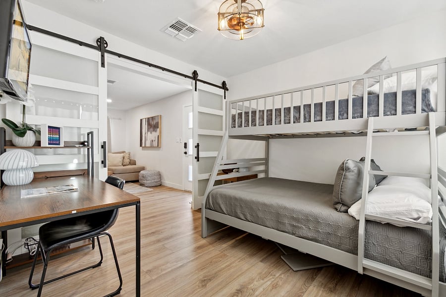 Kids Bedroom/Office