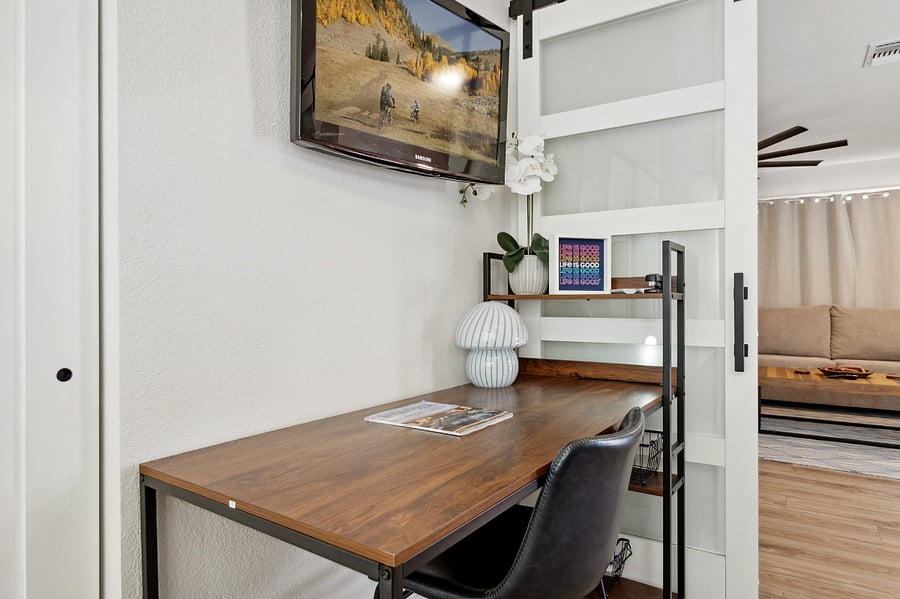 Kids Bedroom/Office