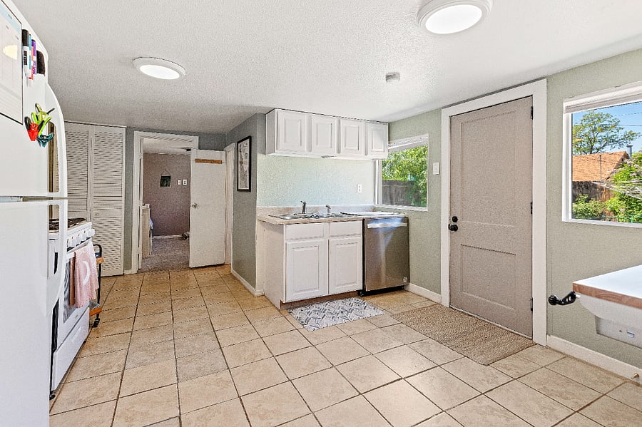 Furnished Finder property 855566_1 photo 23