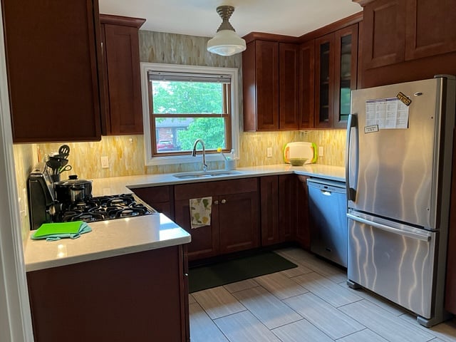 Kitchen
Dishwasher