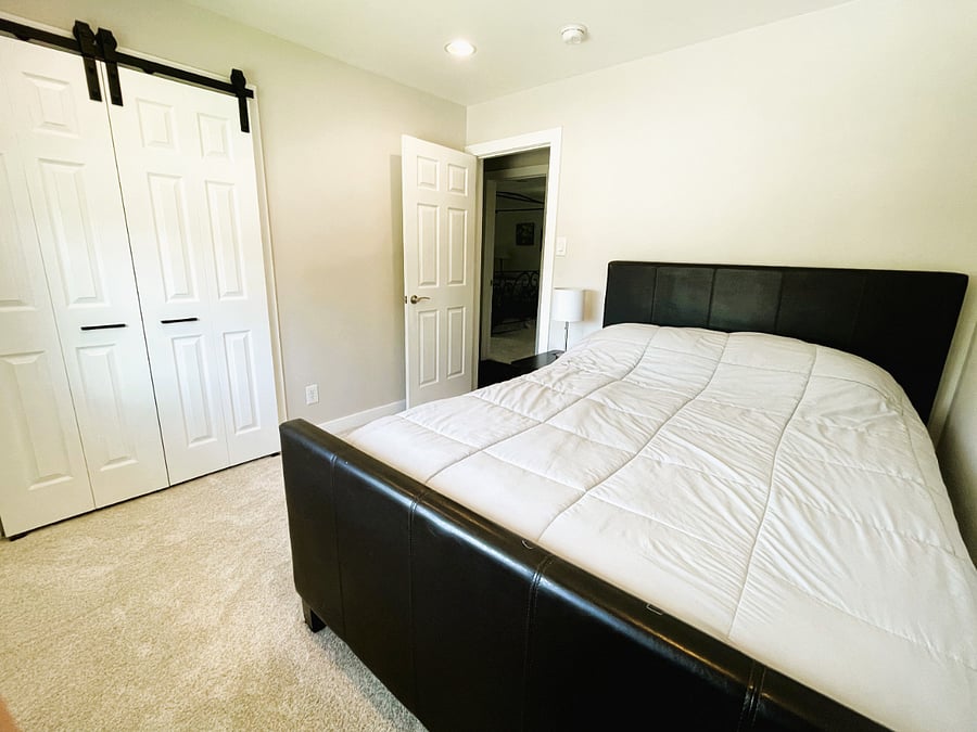 Upstairs Bedroom 2