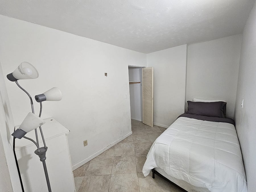 Furnished Finder property 855680_2 photo 18