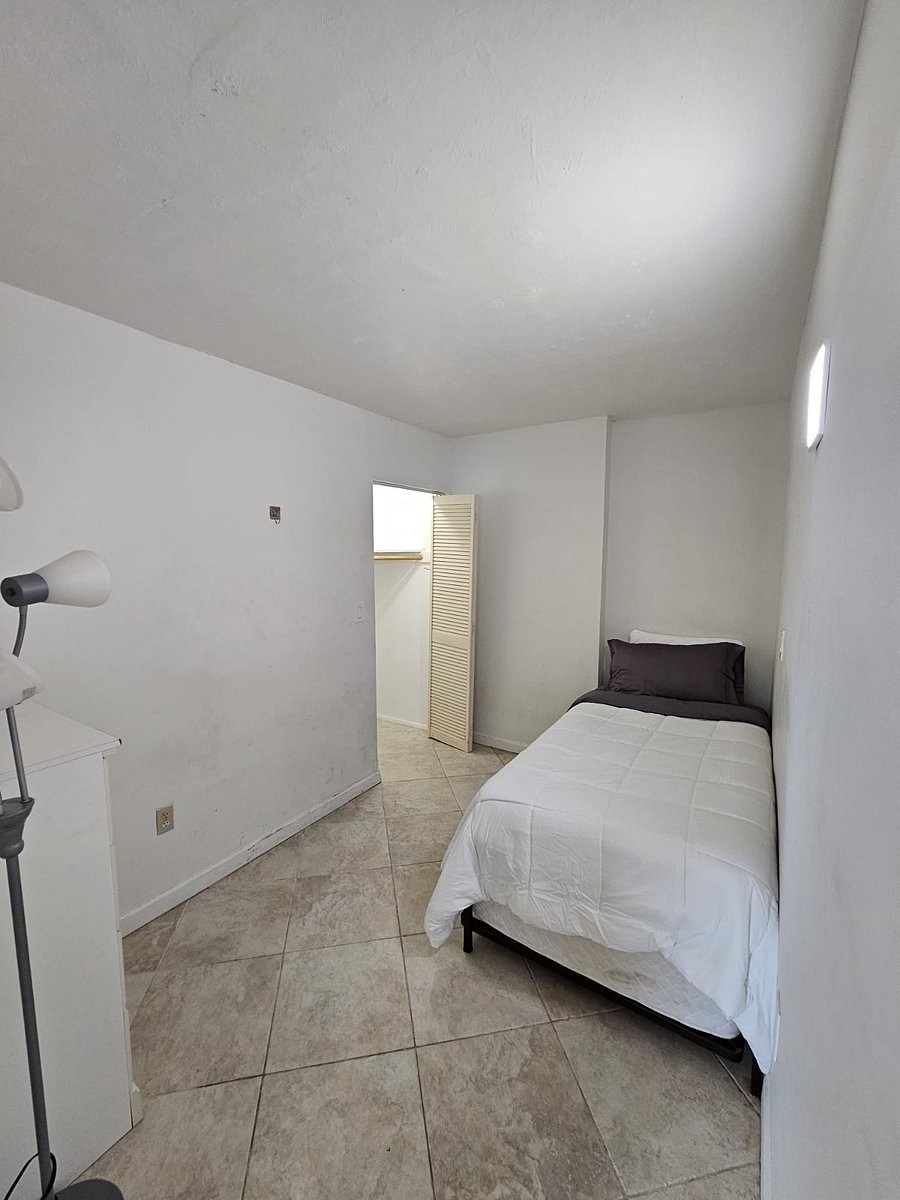 Furnished Finder property 855680_2 photo 19