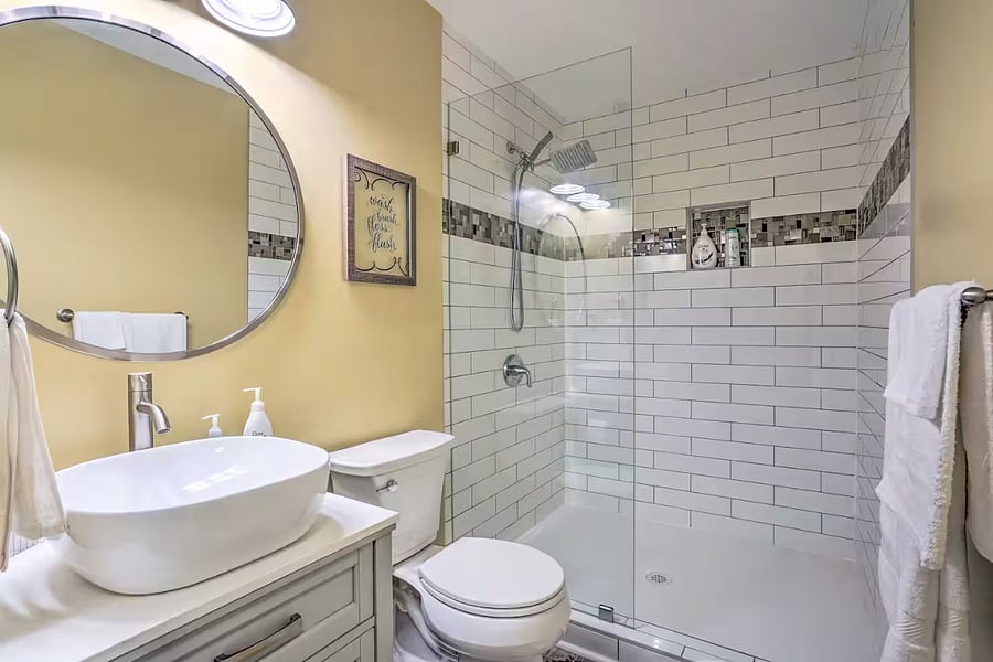 Bathroom | Linens & Towels Provided
