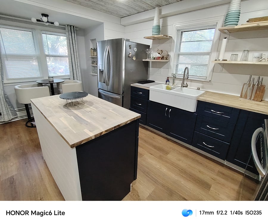 Kitchen (2/1 Lower)