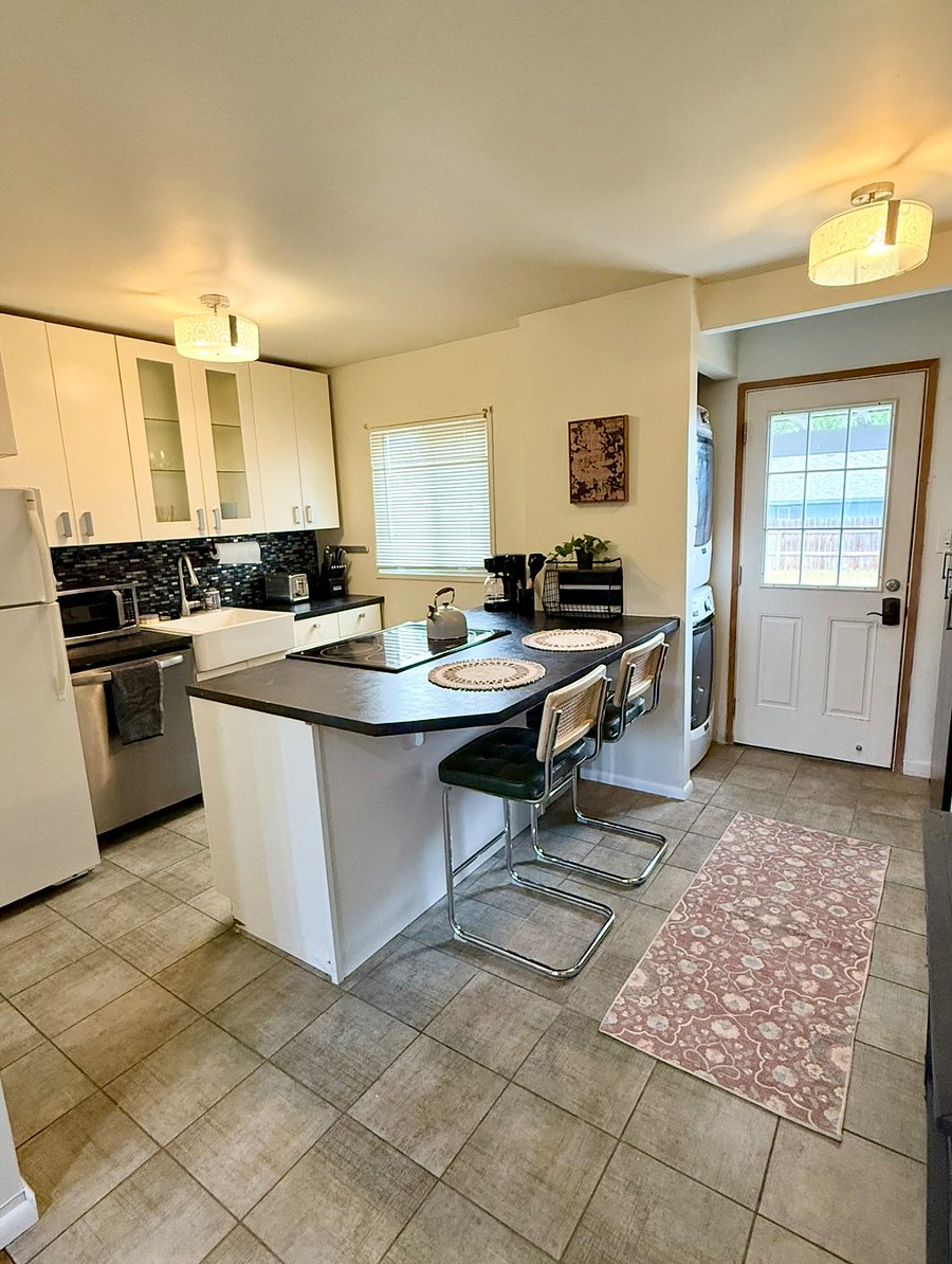Furnished Finder property 855831_1 photo 7