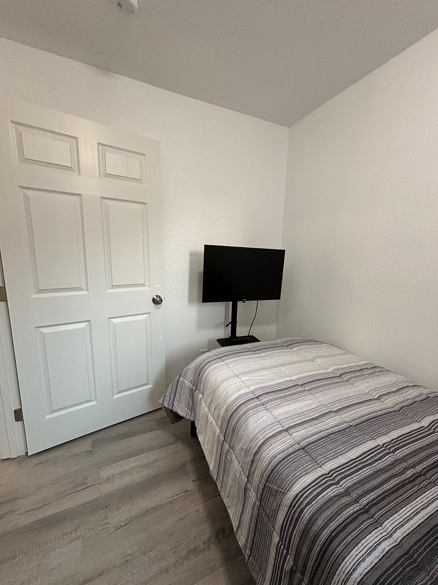 Furnished Finder property 855844_1 photo 7