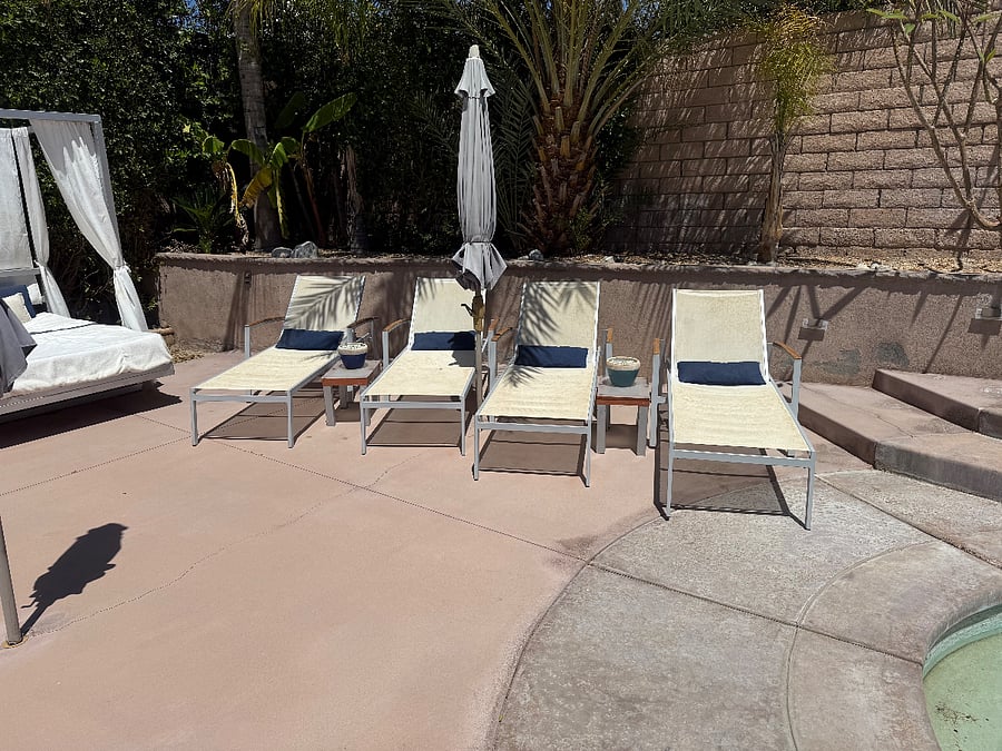 Lounge Chairs for Tanning