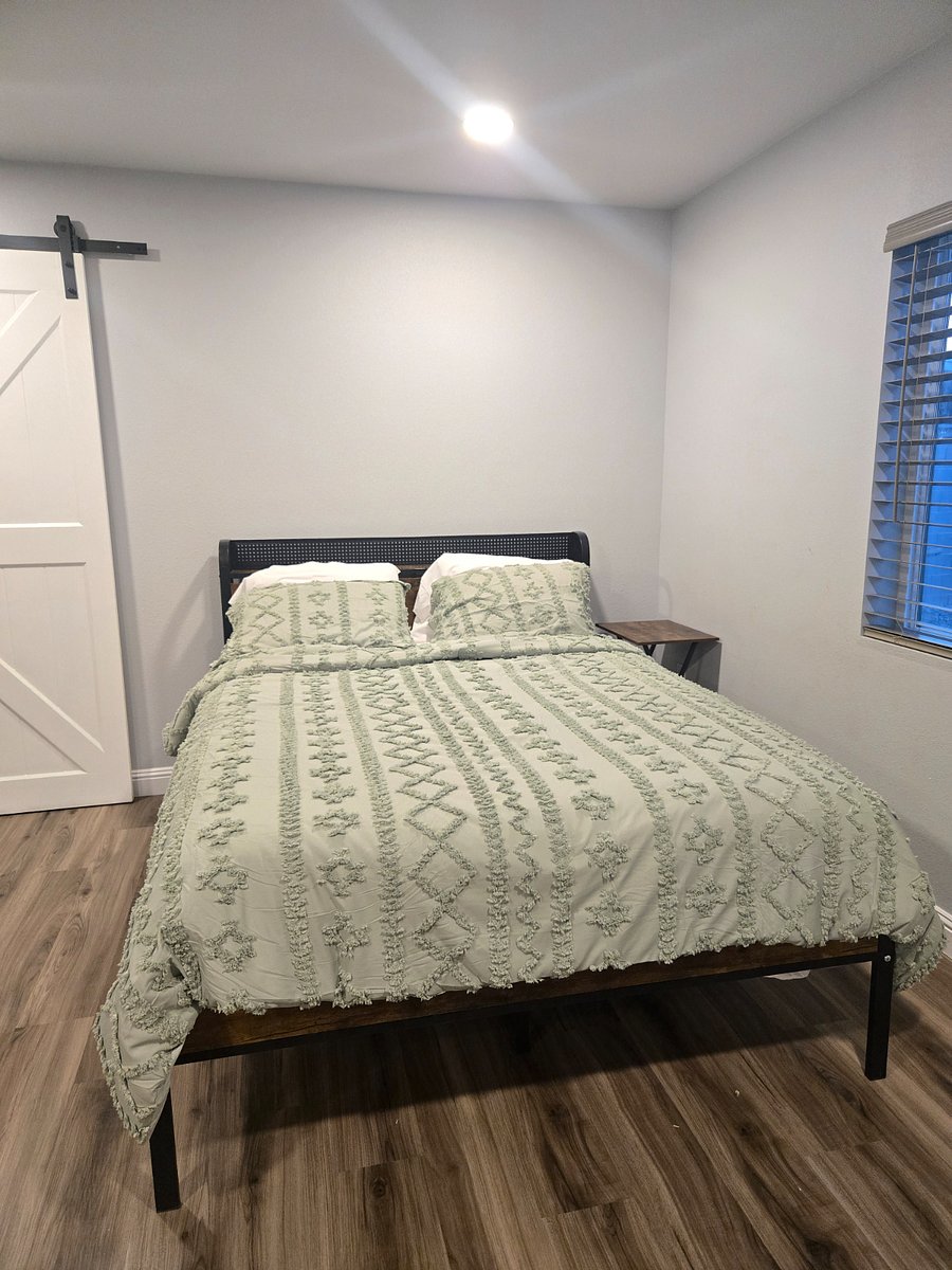 Furnished Finder property 856006_1 photo 12