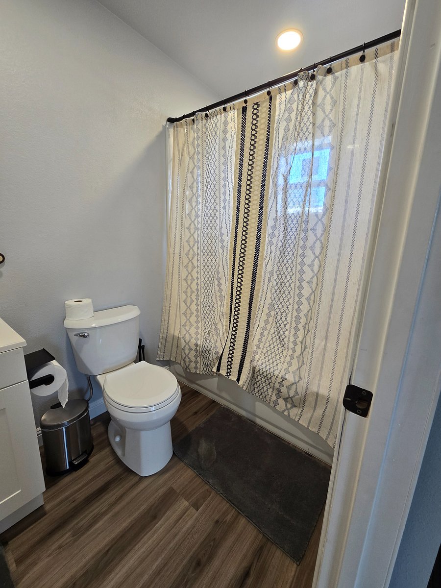 Furnished Finder property 856006_1 photo 17