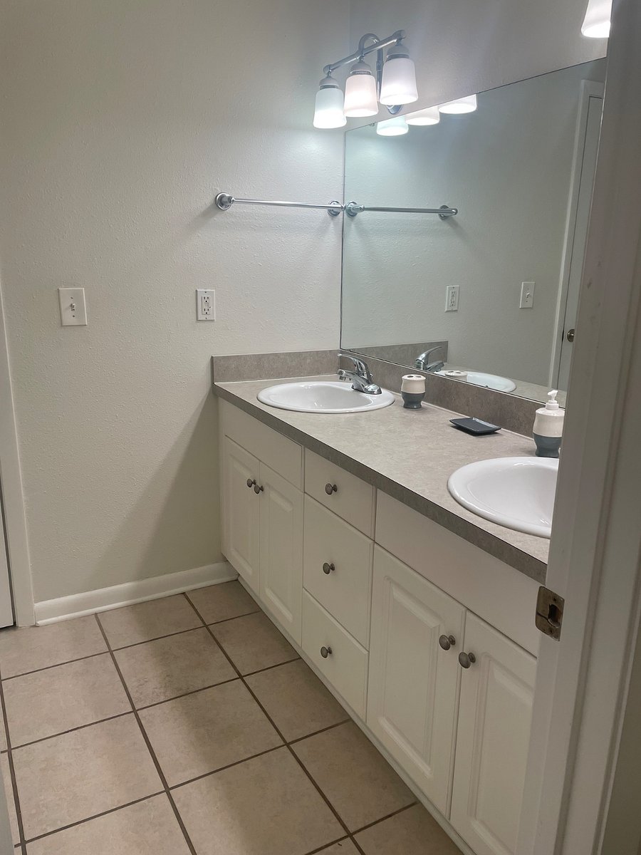 Furnished Finder property 856057_1 photo 5