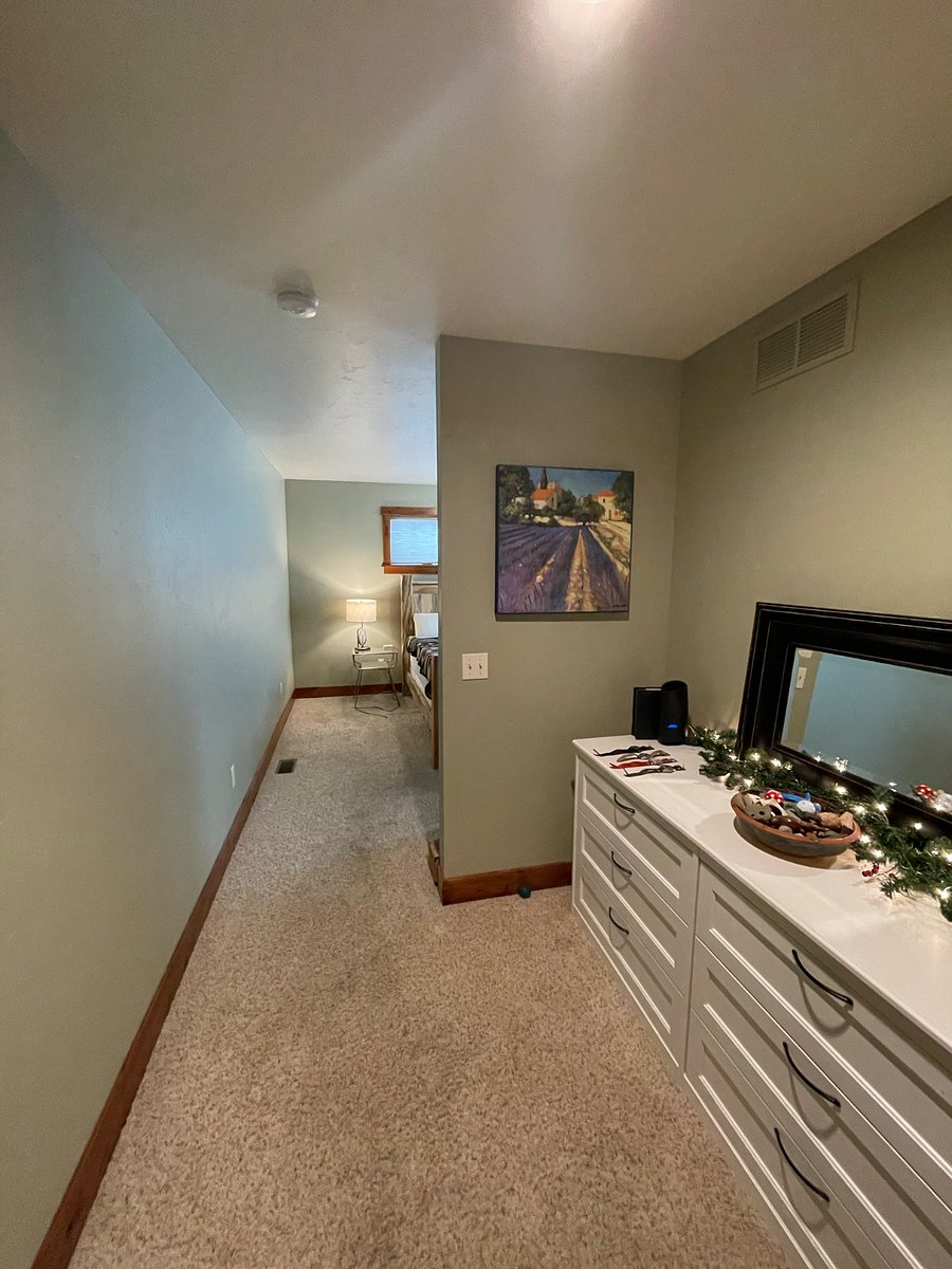 Bedroom #1 Entryway