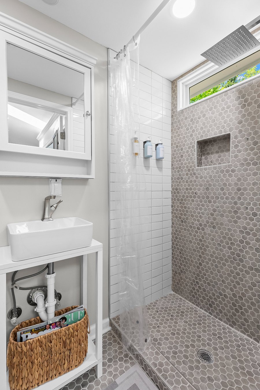 Furnished Finder property 856136_1 photo 13