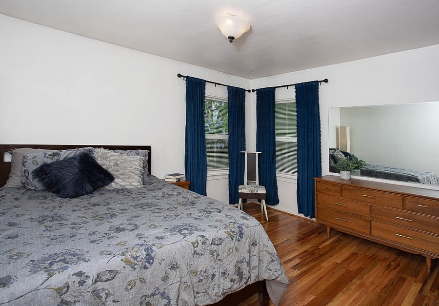 Back bedroom