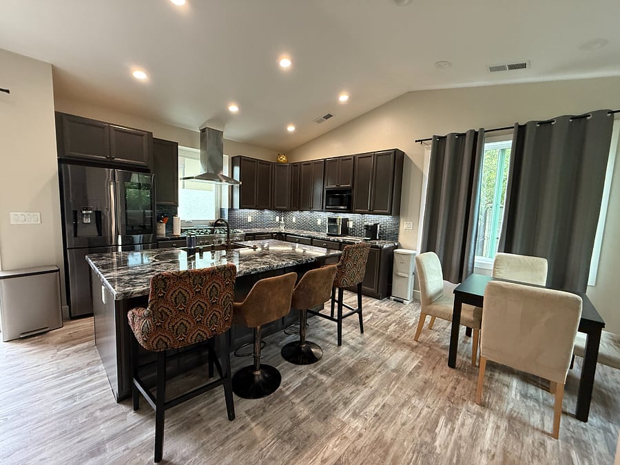Furnished Finder property 856188_1 photo 5