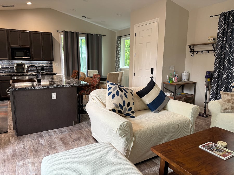 Furnished Finder property 856188_1 photo 9